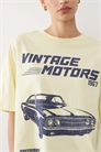 Футболка свободного кроя с винтажным рисунком автомобиля артикул 156383527