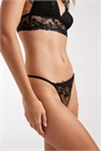 Стринги с кружевной вышивкой артикул 155322969