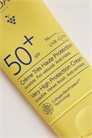 Крем с очень высоким уровнем защиты SPF50+ 50 мл артикул 155322673