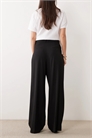 Брюки свободного кроя с складками спереди артикул 156113688