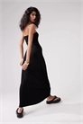 Макси-платье с бандо и широким подолом артикул 141664133