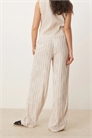 Брюки свободного кроя с прямыми брючинами из льна артикул 139958218