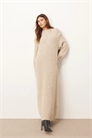 Платье средней длины с плечевыми вставками из ребристого трикотажа артикул 145391334