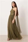Макси-платье с одним плечом, с тюлевым шарфом на шее артикул 153786445