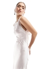 Атласное макси-платье с капюшоном на спине для подружки невесты артикул 141108046