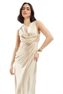 Макси-платье из атласа с драпировкой и накладкой для подружки невесты артикул 141108035