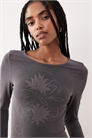 Топ Tiyana с широкими рукавами и цветочными элементами из страз артикул 154275801