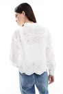 Рубашка с ажурной отделкой артикул 140196367