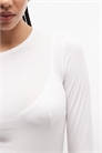Футболка с длинным рукавом и облегающим кроем артикул 136440101