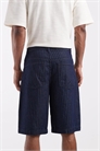 Легкие джинсовые шорты-бермуды в полоску артикул 155574232