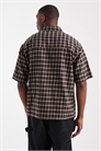 Рубашка в клетку с короткими рукавами и прямого кроя артикул 151746271
