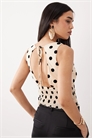Топ с рюшами и флокированным принтом в горошек артикул 155999197