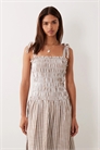 Пляжное платье-макси с завязками на талии и сборками от Esmee артикул 153329397