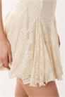 Мини-платье из кружева с квадратным вырезом, завязками на шее, сборками и клиновидным подолом артикул 154951919