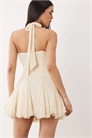 Мини-платье из кружева с квадратным вырезом, завязками на шее, сборками и клиновидным подолом артикул 154951919