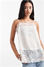Атласная майка с квадратным вырезом и кружевной отделкой артикул 152802472