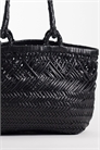 Сумка-тоут из кожи с плетеным узором артикул 153052591