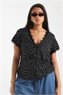 ASOS DESIGN: Блузка-ти-шорт с кружевной отделкой для полных артикул 152936282