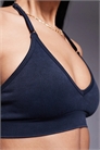 Спортивный бюстгальтер с бесшовной горловиной-холтером и легкой поддержкой, с регулируемыми бретелями артикул 139023901
