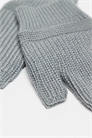 Вязаные варежки артикул 150042908