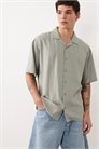 Рубашка с короткими рукавами из смешанного льна свободного кроя артикул 155651795