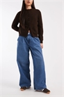 Джинсы с широкими брючинами от Livy артикул 154114601