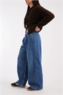 Джинсы с широкими брючинами от Livy артикул 154114601