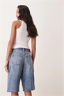Длинные джинсовые шорты артикул 154174063
