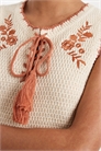 Вязанный жилет с вышивкой крючком артикул 155388651
