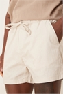 Узкие бермуды из смесовой ткани с укороченной длиной артикул 142510928