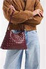 Тканая сумка через плечо артикул 149135474