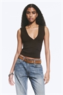 Приталенный топ без рукавов с V-образным вырезом артикул 1335939004