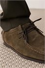 Замшевые ботинки на шнурках артикул 151486358
