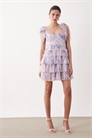 Мини-платье с завязками на рукавах и рюшами артикул 155813610