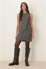 Мини-платье без рукавов с клетчатым принтом артикул 149323254