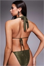 Топ бикини с завязками за шеей и металлическими элементами артикул 151303177