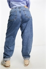 ASOS DESIGN — джинсы-моми с высокой талией и свободным кроем для полных артикул 131088718