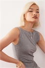 Майка с лодочным вырезом Annie из сверхмягкой ткани артикул 149275984