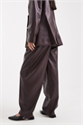 Брюки из искусственной кожи с плиссированными широкими брючинами и ремнем артикул 148300861