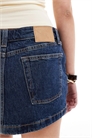 Микро-юбка из джинсовой ткани артикул 143191685