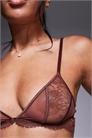 Мягкий бюстгальтер с янтарным кружевом и вставками из прозрачной сетки артикул 145752511