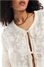 Укороченная блузка с вышивкой артикул 141007905