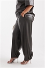 ASOS DESIGN Curve — брюки с широкими брючинами из искусственной кожи, надеваемые через голову co-ord артикул 147969731