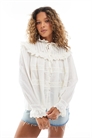 Рубашка с оборками и кружевными вставками артикул 141734155