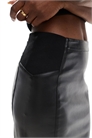 Мини-юбка из эластичной искусственной кожи с высокой талией артикул 136854697