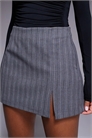 Чистая юбка-шорты с поясом и разрезом артикул 151218806