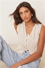 Жилет с кружевной отделкой артикул 140053198