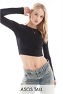 ASOS DESIGN: облегающая укороченная футболка с длинными рукавами для высоких артикул 111993595