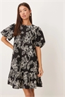 Мини-платье свободного кроя с короткими рукавами и вышивкой артикул 154696773