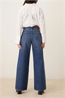 Джинсы с широкими брючинами артикул 154174067